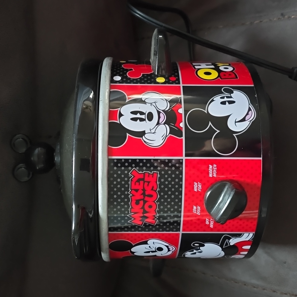 Disney Mickey Mouse 2-Quart Slow Cooker, Never Used